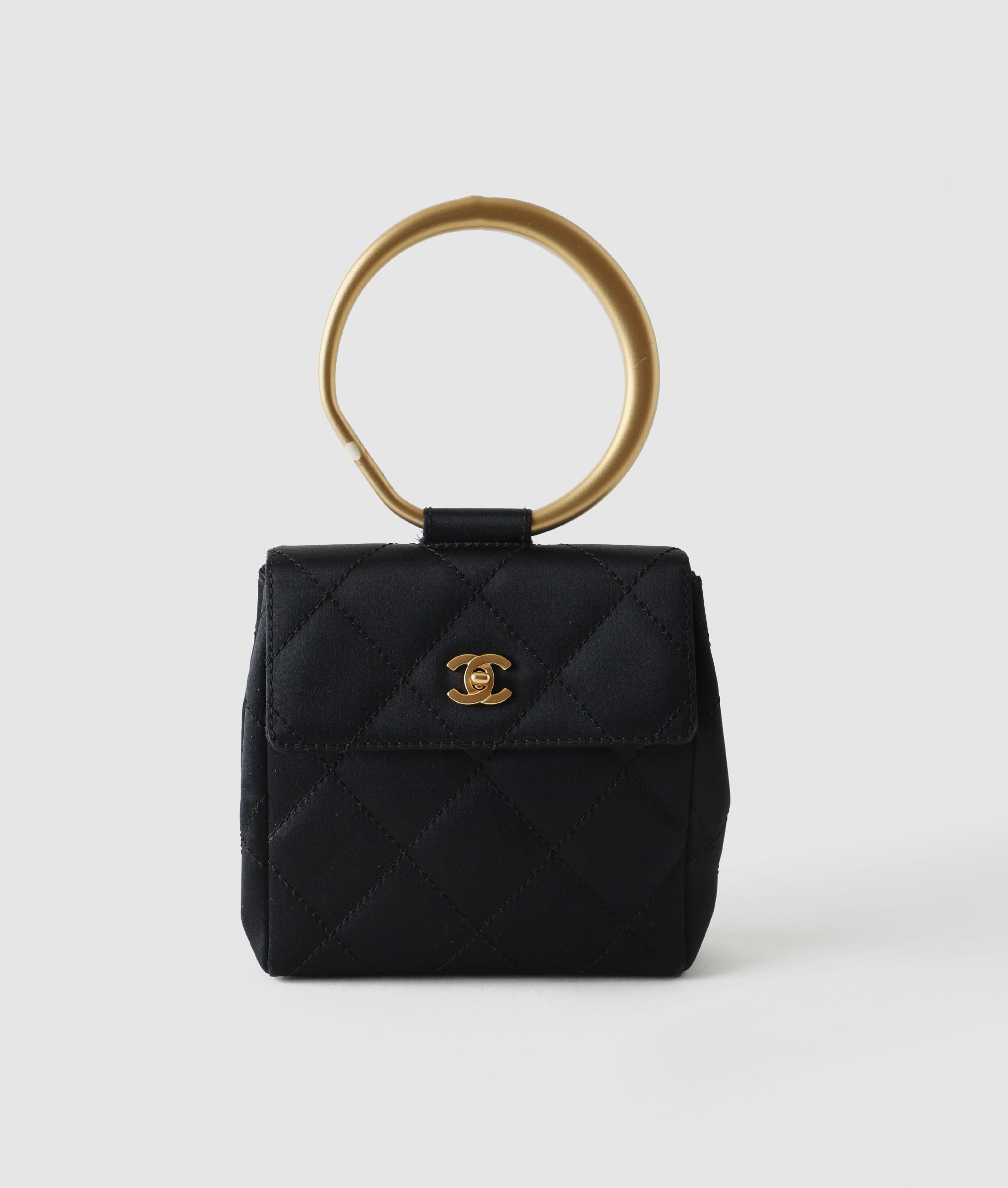 シャネル CHANEL マトラッセリングハンドルバッグ