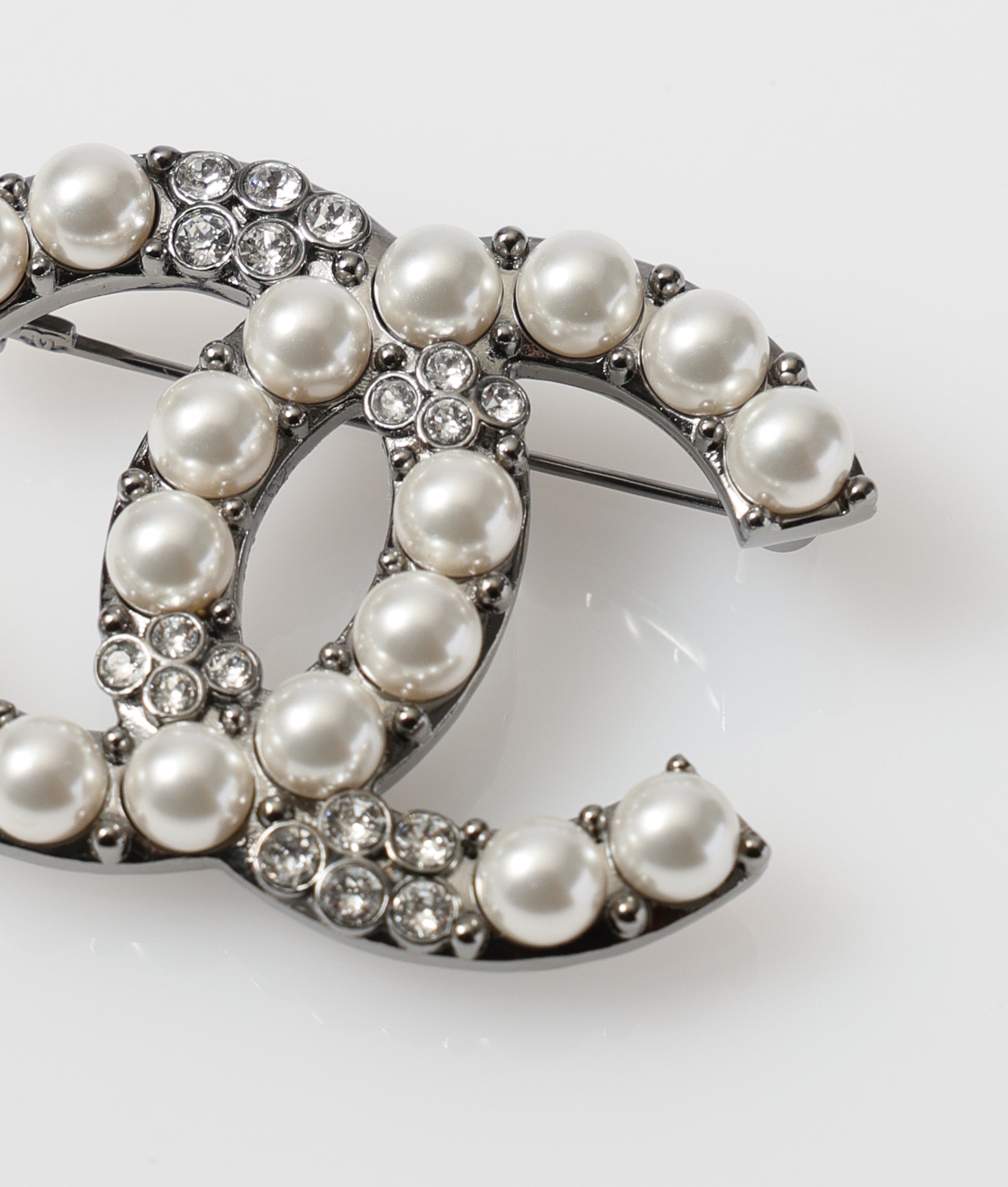 シャネル CHANEL ココマークパールブローチ