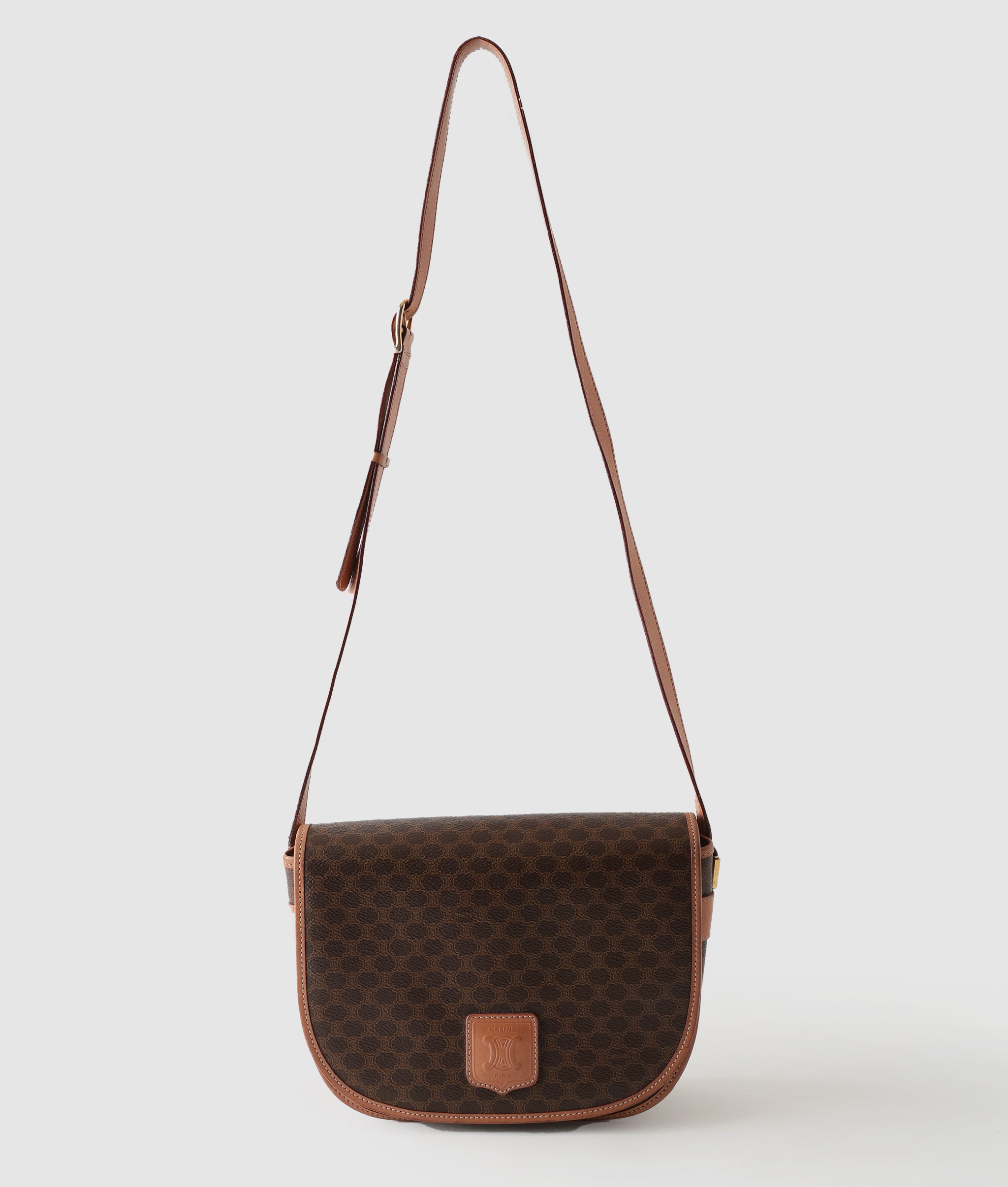 CELINE セリーヌ