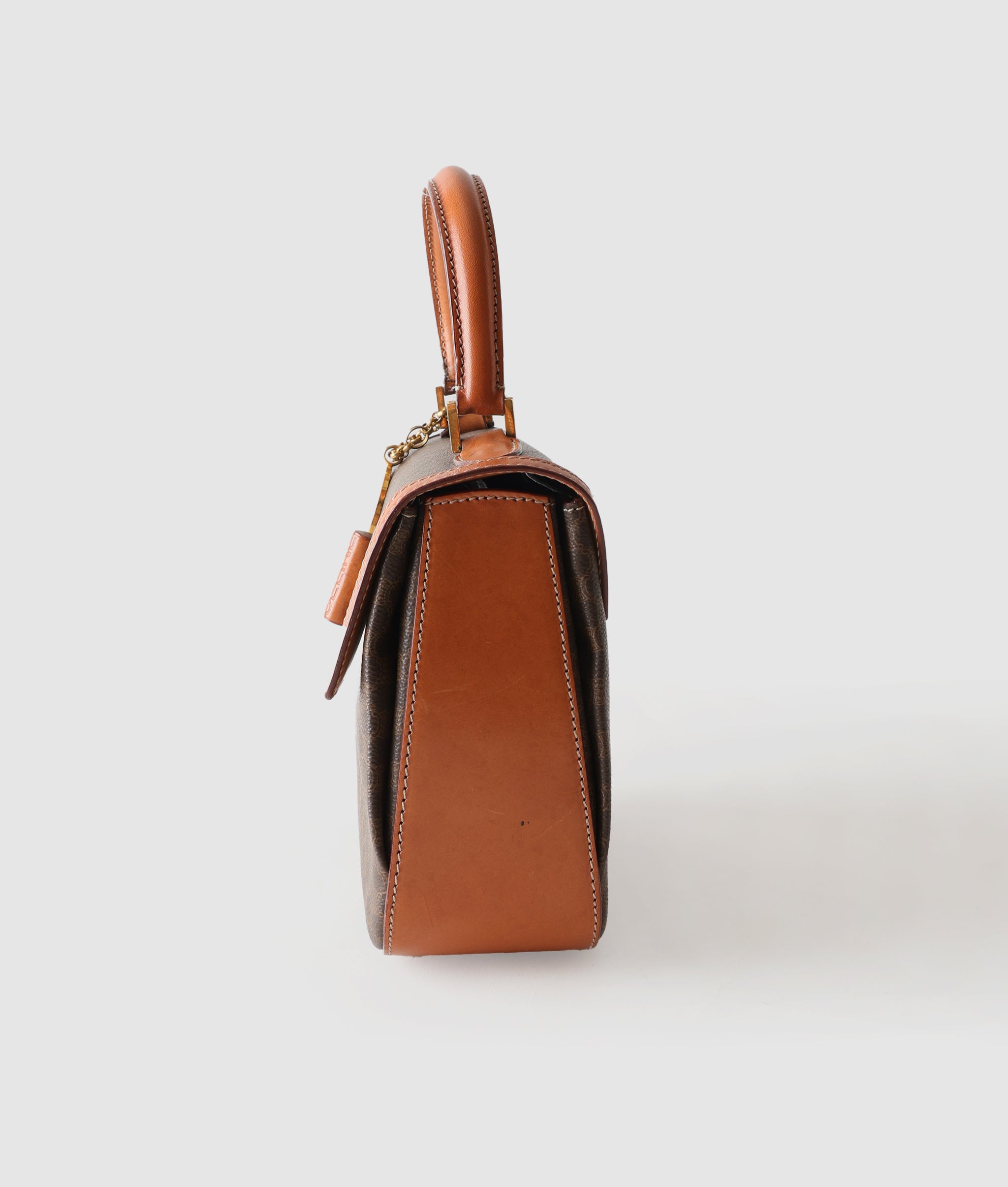 CELINE セリーヌ